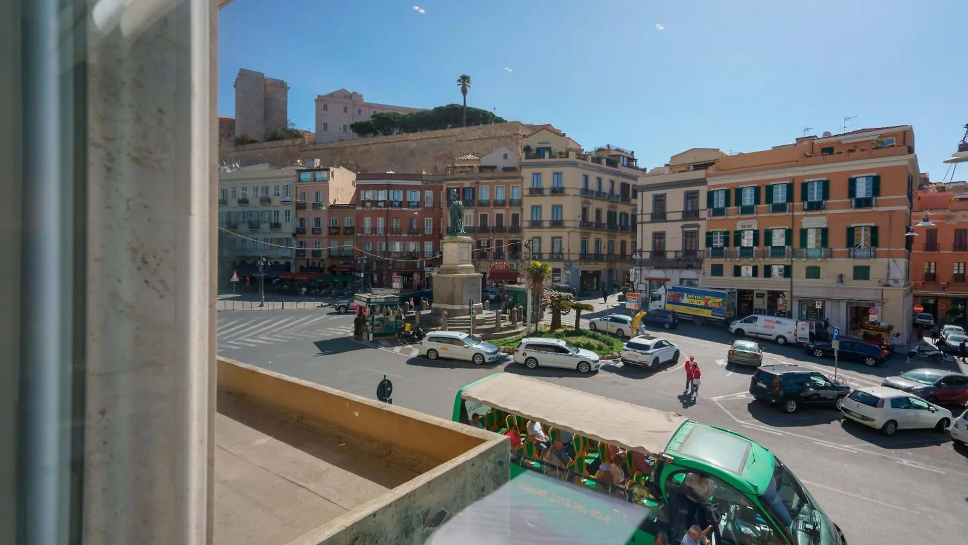 Suite nel Largo Cagliari 0*,  Italia